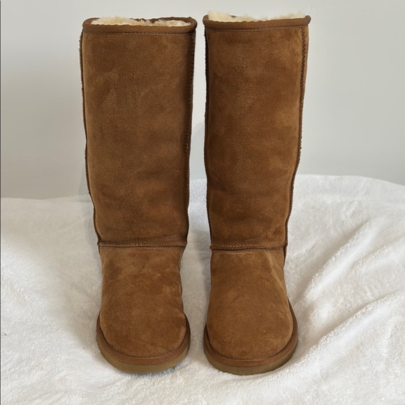 UGG Classic Tall Boots | Chestnut | Shearling Lined - Picture 15 of 15
